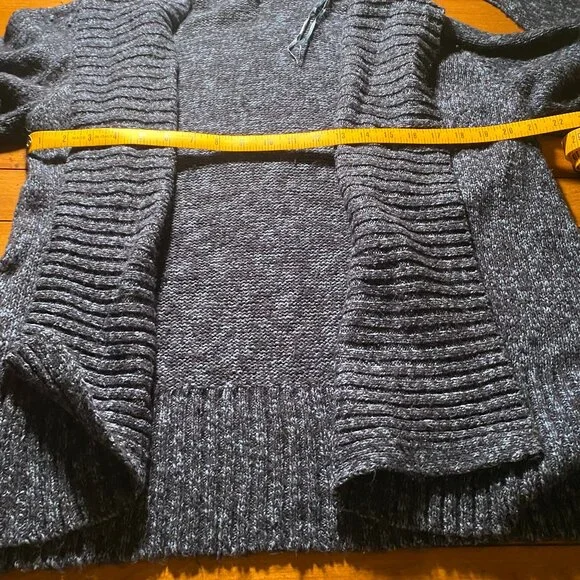 Women's Croft & Barrow Waterfall Cozy Sweater Size Large - Picture 4 of 11